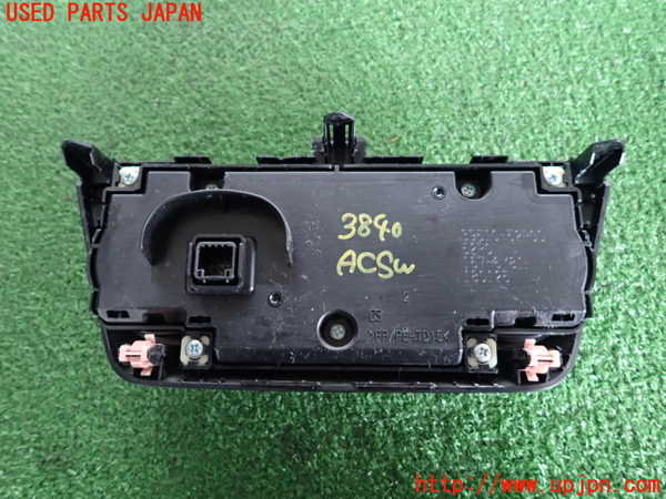 2UPJ-9238406066]スイフト(ZC53S)エアコンスイッチ1 中古_2