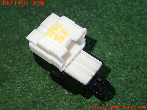2UPJ-9238406245]スイフト(ZC53S)左前パワーウィンドウスイッチ 中古_2