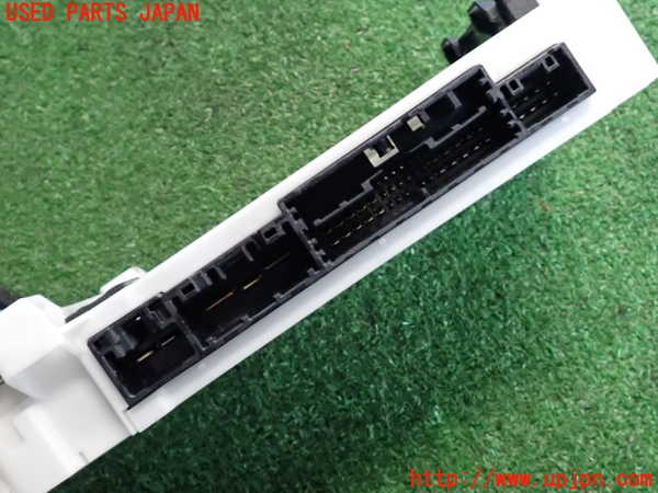 2UPJ-9238406741]スイフト(ZC53S)ヒューズボックス1 中古_4