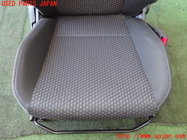 2UPJ-9238407035]スイフト(ZC53S)運転席シート 中古_3