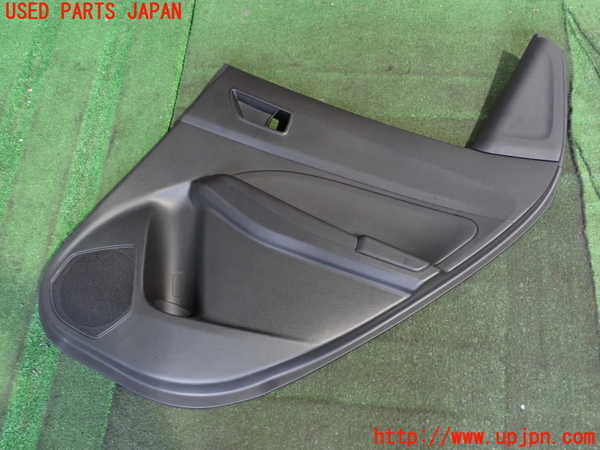 2UPJ-9238401294]スイフト(ZC53S)右後ドア内張り 中古_1