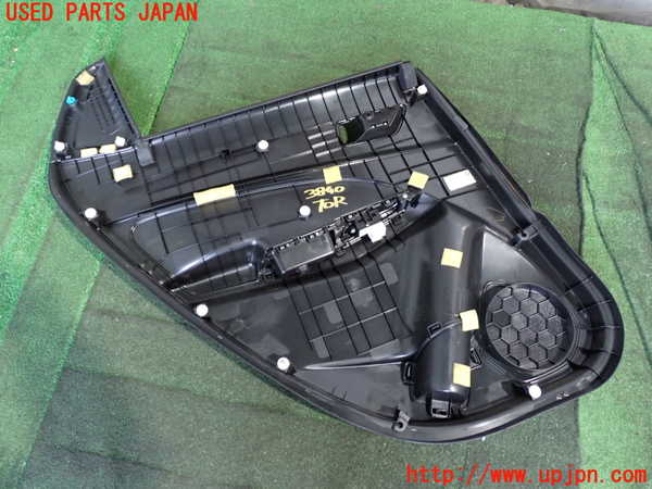 2UPJ-9238401294]スイフト(ZC53S)右後ドア内張り 中古_3