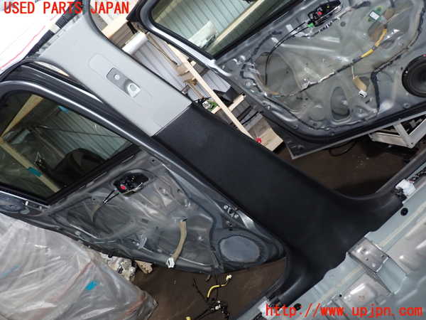 2UPJ-9238407670]スイフト(ZC53S)左センターピラートリム 中古_1