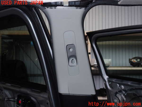 2UPJ-9238407670]スイフト(ZC53S)左センターピラートリム 中古_2