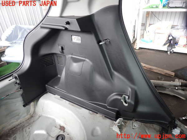 2UPJ-9238407680]スイフト(ZC53S)左リアピラートリム 中古_3