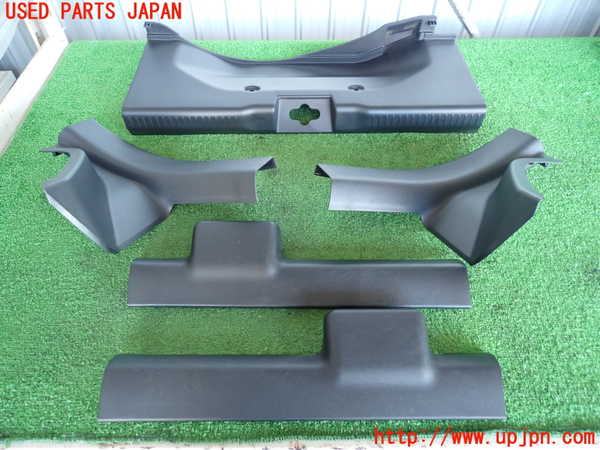 2UPJ-9238407740]スイフト(ZC53S)スカッフプレート 中古_1