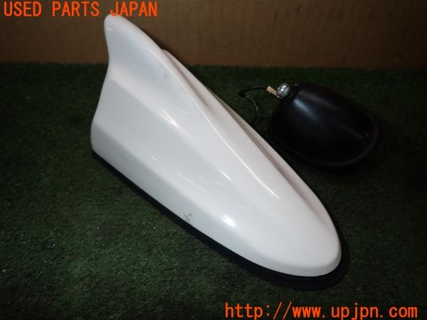 3UPJ=9238410510]シビック タイプR(EP3)前期 純正 アンテナベース 社外シャークアンテナ付き 中古_2