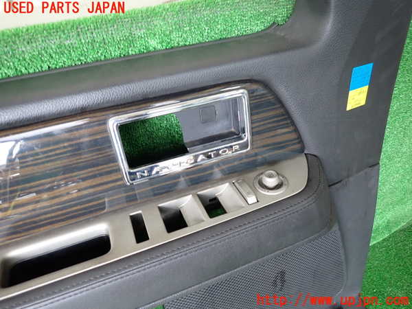 1UPJ-9238431264]リンカーン・ナビゲーター(不明)左前ドア内張り 中古_2