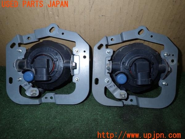 3UPJ=9238440558]デリカD:5 ローデストG パワーパッケージ(CV5W)純正 AOKI 0894 フォグランプ LEDバルブ付き 中古_4