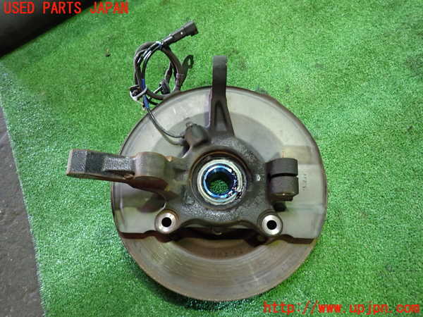 1UPJ-9238444290]デリカD：5(CV5W)右フロントナックルハブ 中古_2