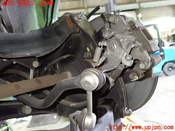 1UPJ-9238444300]デリカD：5(CV5W)右リアナックルハブ 中古_2