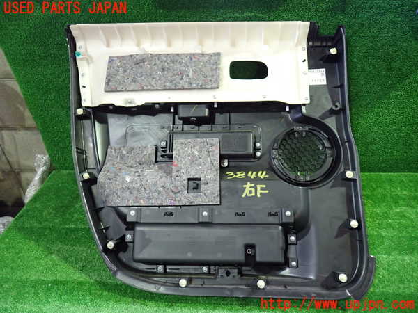 1UPJ-9238441234]デリカD：5(CV5W)右前ドア内張り 中古_4