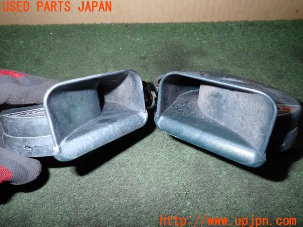 3UPJ=9238450563]パジェロ GR(V93W)中期 Mitsuba ミツバ MBH-2E17 MBL-2E18 ALPHAⅡ ホーン クラクション 中古_3