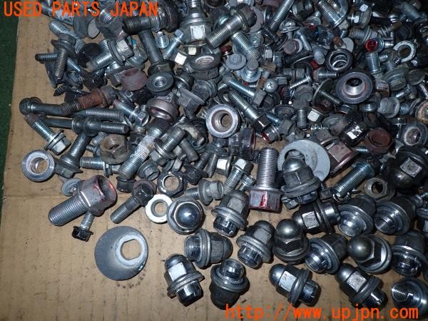 3UPJ=9238450720]パジェロ GR(V93W)中期 ネジ・ナット・ステー類 セット ジャンク_4
