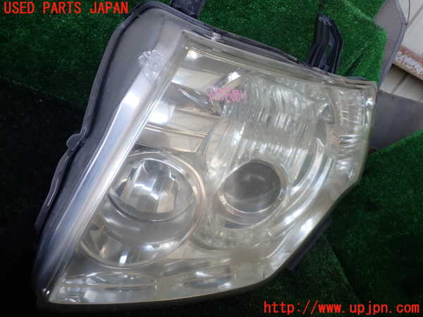 1UPJ-9238451132]パジェロ(V93W)左ヘッドライト HID 中古_2