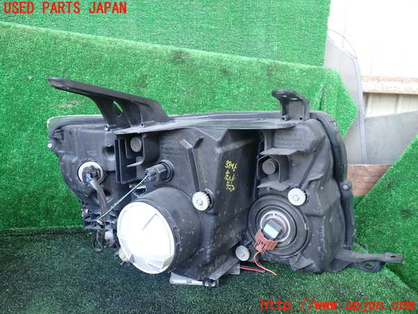 1UPJ-9238451132]パジェロ(V93W)左ヘッドライト HID 中古_3