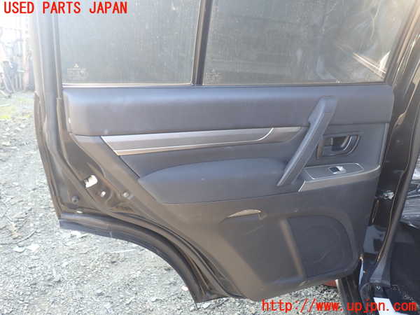 1UPJ-9238451320]パジェロ(V93W)左後ドア 中古 AGC M2L3 43R-00150_4