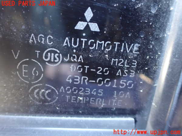 1UPJ-9238451320]パジェロ(V93W)左後ドア 中古 AGC M2L3 43R-00150_5