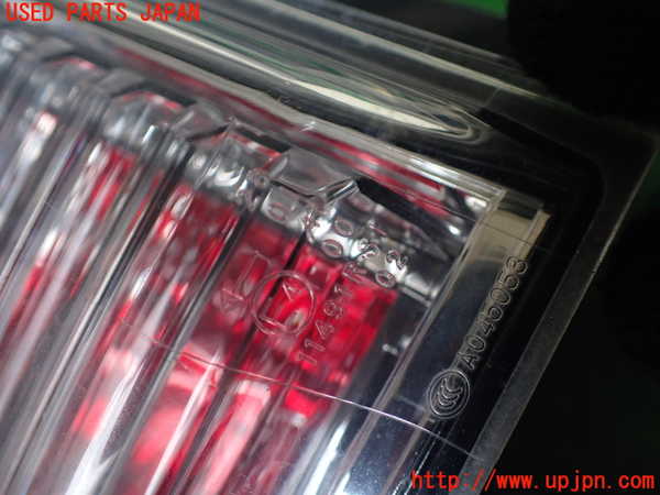 1UPJ-9238451536]パジェロ(V93W)左テールランプ 中古_4