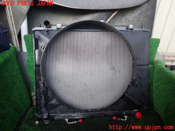 1UPJ-9238452321]パジェロ(V93W)ラジエーター1 中古_2
