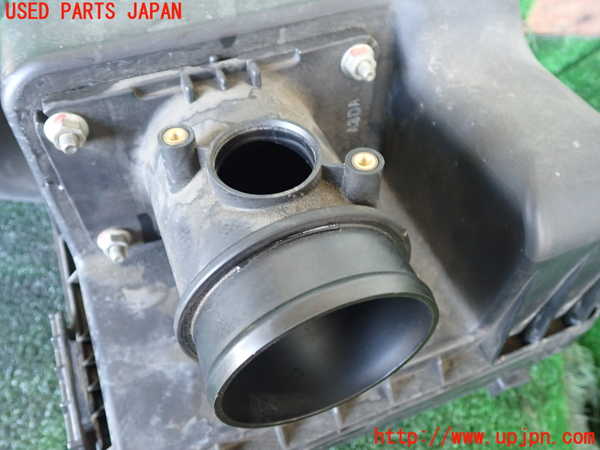 1UPJ-9238452560]パジェロ(V93W)エアクリーナーボックス 中古_2