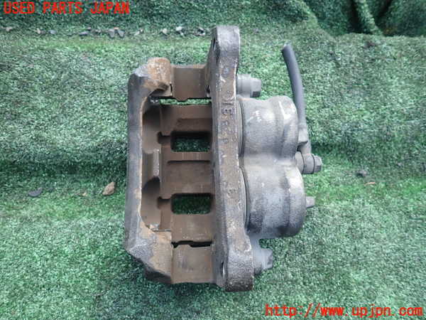 1UPJ-9238454080]パジェロ(V93W)右フロントキャリパー 中古_2