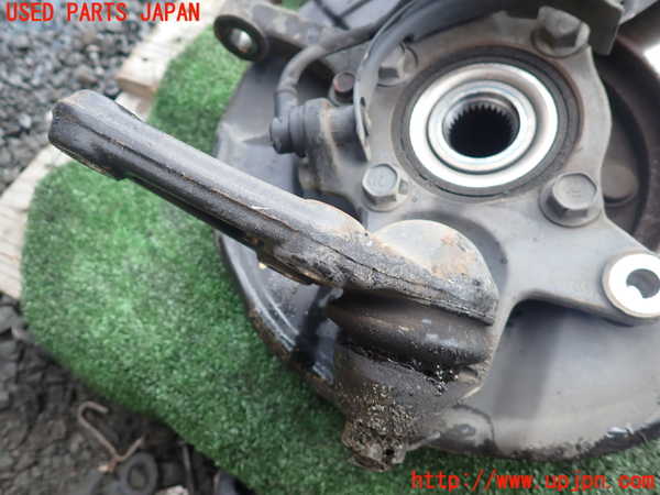 1UPJ-9238454290]パジェロ(V93W)右フロントナックルハブ 中古_4