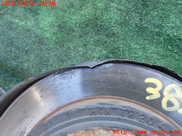 1UPJ-9238454300]パジェロ(V93W)右リアナックルハブ 中古_2