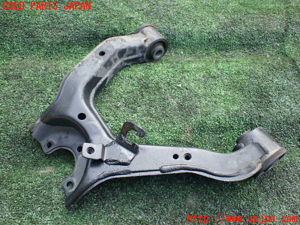 1UPJ-9238455136]パジェロ(V93W)左フロントアッパーアーム1 中古_2