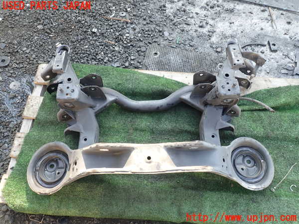 1UPJ-9238455295]パジェロ(V93W)リアメンバー 中古_4