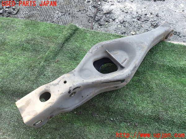 1UPJ-9238455227]パジェロ(V93W)左リアロアアーム2 中古_2