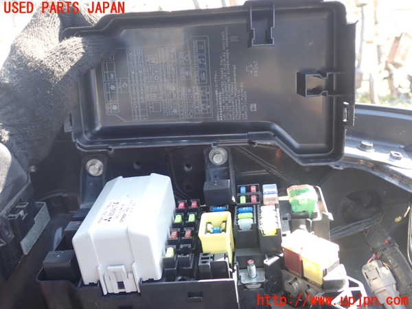1UPJ-9238456742]パジェロ(V93W)ヒューズボックス2 中古_2