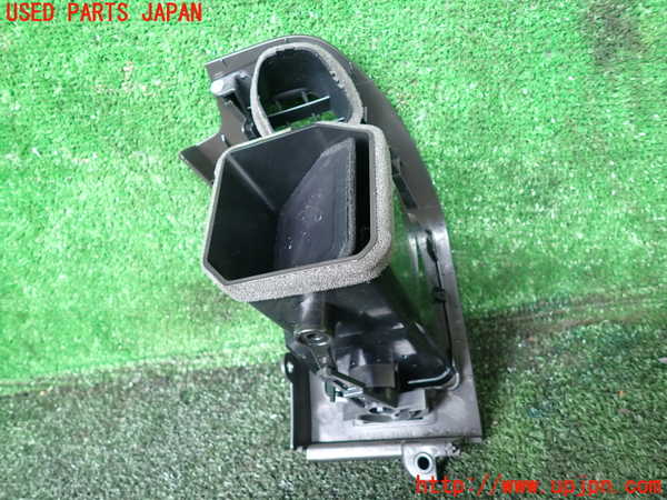 1UPJ-9238457527]パジェロ(V93W)エアコン吹き出し口2 (右) 中古_2