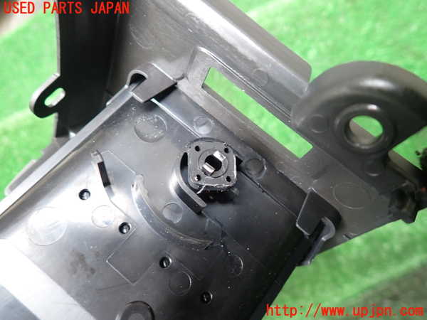 1UPJ-9238457528]パジェロ(V93W)エアコン吹き出し口3 (左) 中古_4