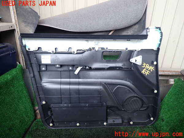 1UPJ-9238451234]パジェロ(V93W)右前ドア内張り 中古_4