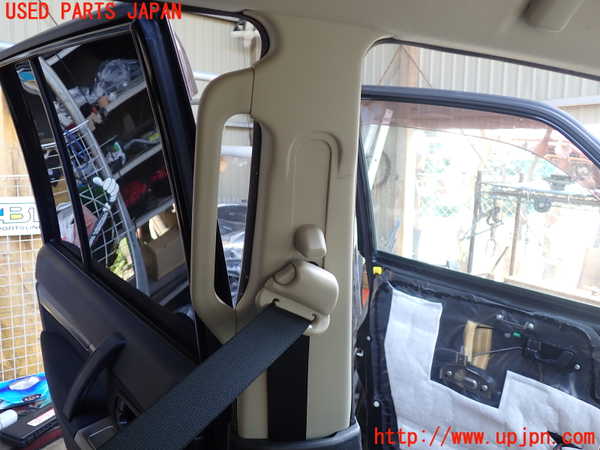 1UPJ-9238457670]パジェロ(V93W)左センターピラートリム 中古_2