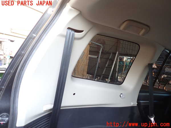 1UPJ-9238457680]パジェロ(V93W)左リアピラートリム 中古_2