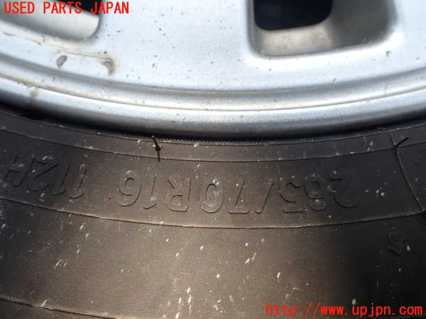 1UPJ-9238459032]パジェロ(V93W)タイヤ　ホイール　1本② 265/70R16 中古_3