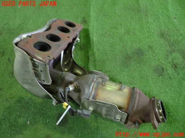 1UPJ-9238462041]レクサス・NX300h(AYZ10)エキマニ1 触媒 マニバーター 中古_2