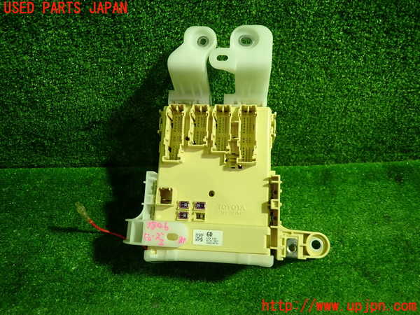 1UPJ-9238466742]レクサス・NX300h(AYZ10)ヒューズボックス2 中古_3