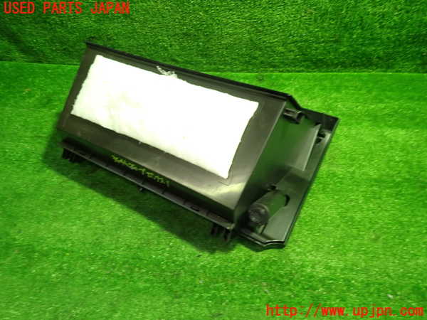 1UPJ-9238467516]レクサス・NX300h(AYZ10)グローブボックス1 中古_4