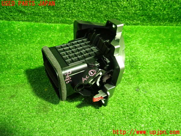 1UPJ-9238467526]レクサス・NX300h(AYZ10)エアコン吹き出し口1 (右) 中古_3
