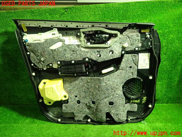 1UPJ-9238461234]レクサス・NX300h(AYZ10)右前ドア内張り 中古_3