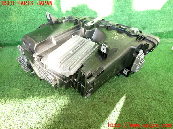 2UPJ-9238471130]BMW 740i(YA30)右ヘッドライト LED 中古 (F01)_2