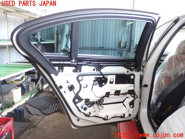 2UPJ-9238471320]BMW 740i(YA30)左後ドア 中古 (F01)_3