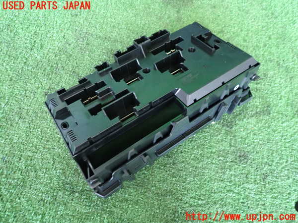 2UPJ-9238476741]BMW 740i(YA30)ヒューズボックス1 中古 (F01)_3