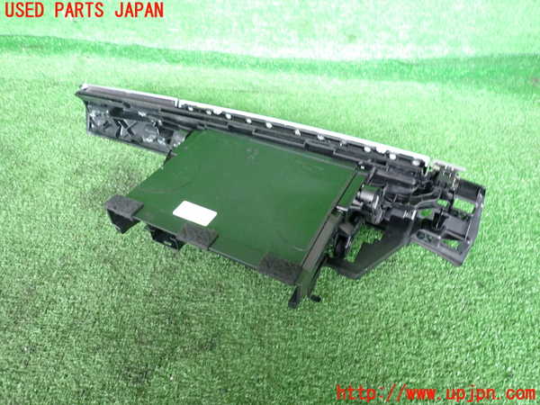 2UPJ-9238477517]BMW 740i(YA30)グローブボックス2 中古 (F01)_3