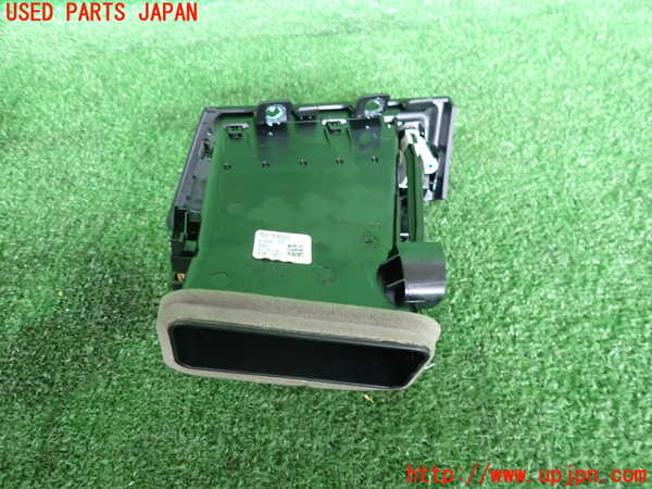 2UPJ-9238477527]BMW 740i(YA30)エアコン吹き出し口2 (右) 中古 (F01)_2
