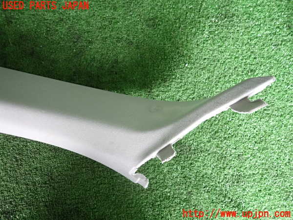 2UPJ-9238477660]BMW 740i(YA30)左フロントピラートリム 中古 (F01)_3