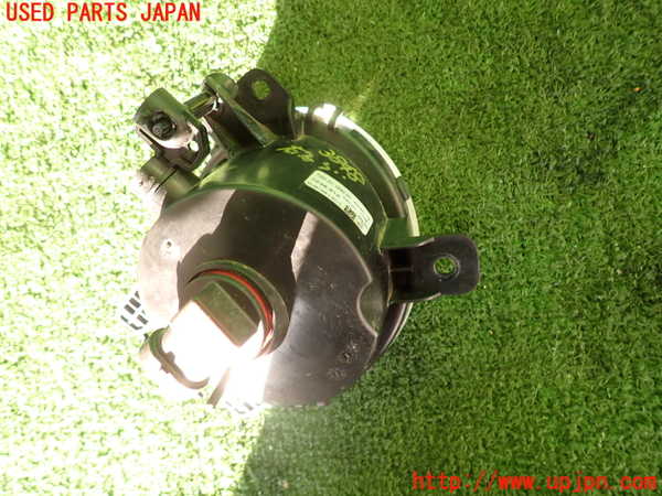 2UPJ-9238481180]BMW 320d(3D20)(F30)右フォグ 中古_2